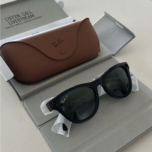Ray-Ban Black Sunglasses with Brown Case